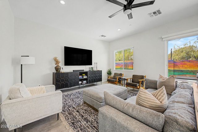 6730 E 1ST Avenue, Scottsdale, AZ 85251