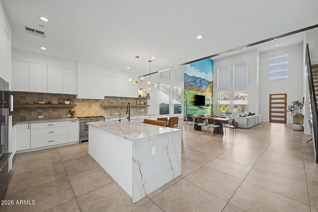 6730 E 1ST Avenue, Scottsdale, AZ 85251