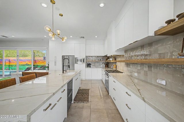 6730 E 1ST Avenue, Scottsdale, AZ 85251