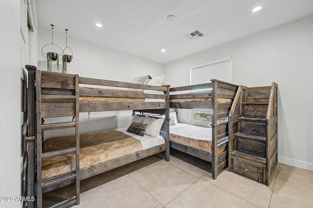 6730 E 1ST Avenue, Scottsdale, AZ 85251