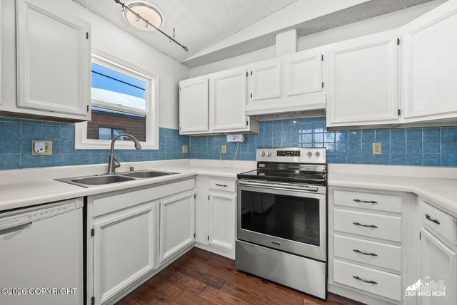 5810 College Drive, Anchorage, AK 99504