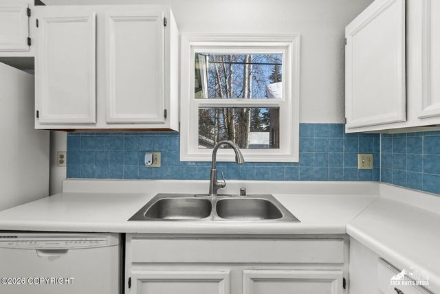 5810 College Drive, Anchorage, AK 99504