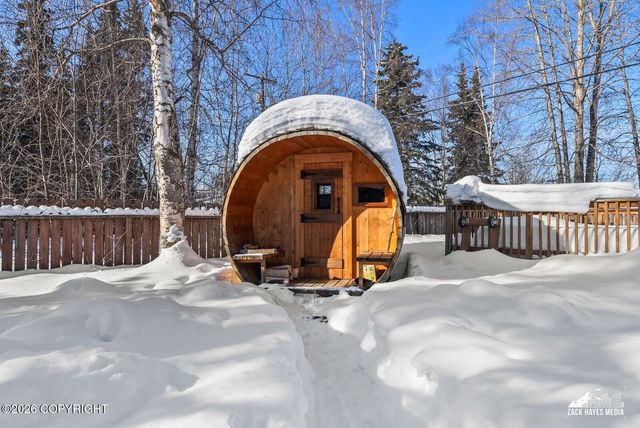 5810 College Drive, Anchorage, AK 99504