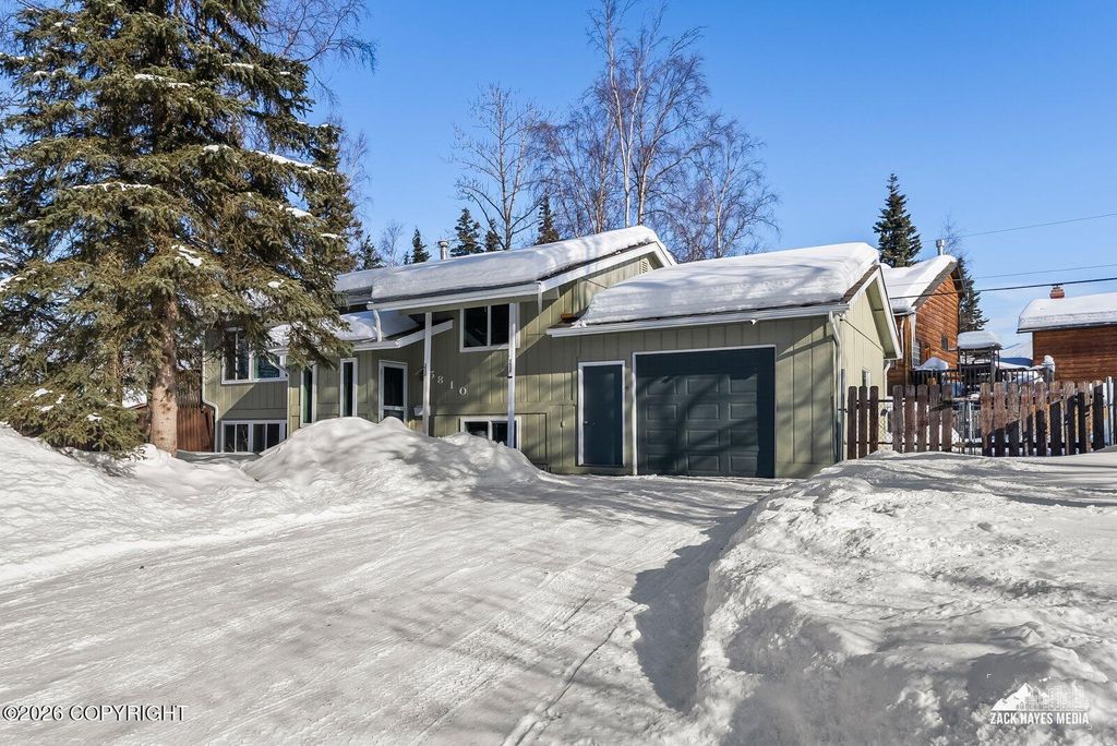5810 College Drive, Anchorage, AK 99504