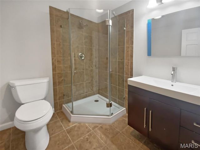 15751 Heathercroft Drive, Chesterfield, MO 63017