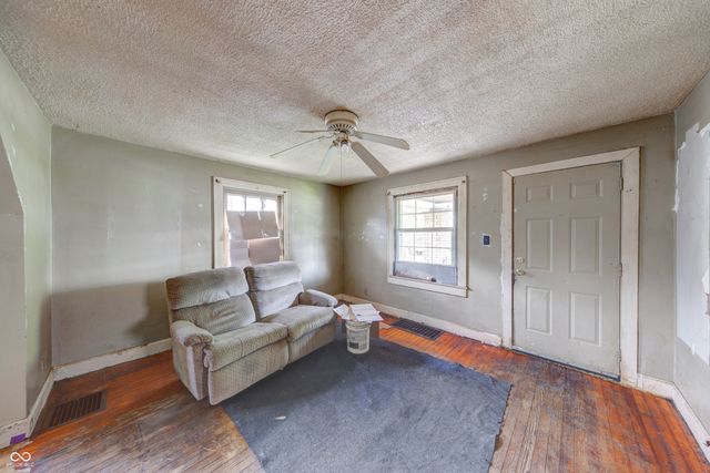 841 S Pershing Avenue, Indianapolis, IN 46221
