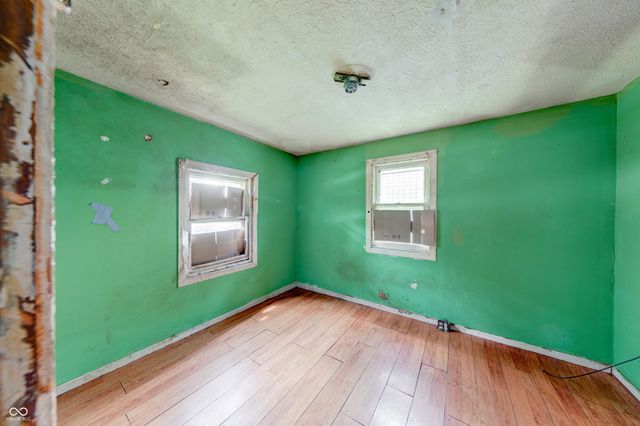 841 S Pershing Avenue, Indianapolis, IN 46221