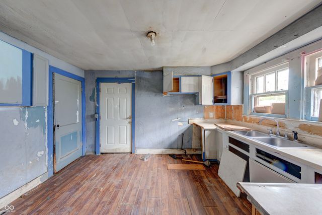 841 S Pershing Avenue, Indianapolis, IN 46221