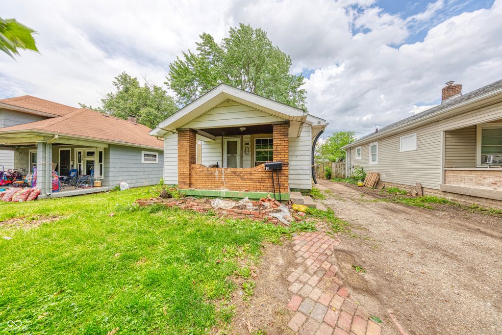 841 S Pershing Avenue, Indianapolis, IN 46221