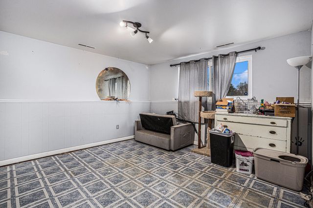 897 N Washington Avenue N, Battle Creek, MI 49037