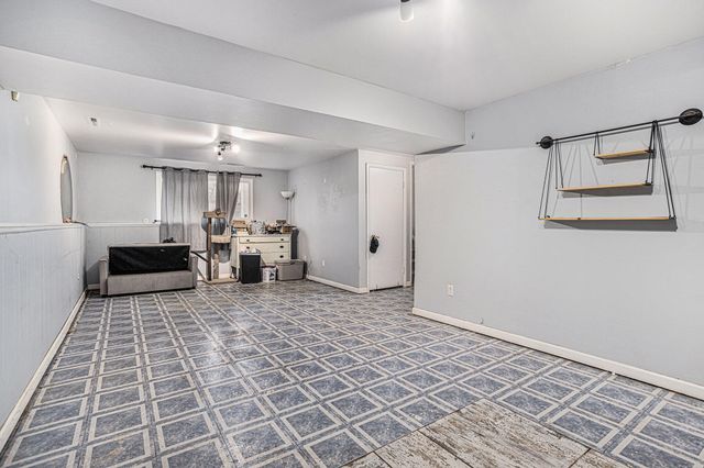 897 N Washington Avenue N, Battle Creek, MI 49037