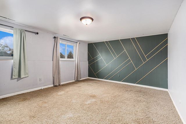 897 N Washington Avenue N, Battle Creek, MI 49037