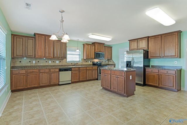 105 Bridge Crest Drive, Harvest, AL 35749