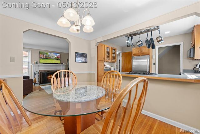 21610 Prestwick Avenue, Harper Woods, MI 48225