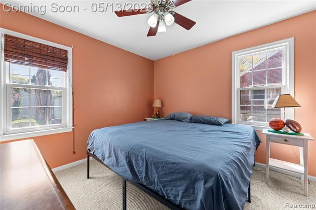 21610 Prestwick Avenue, Harper Woods, MI 48225