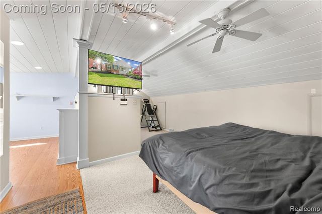 21610 Prestwick Avenue, Harper Woods, MI 48225