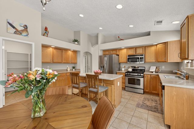 2605 Cerro Chafo Road SE, Rio Rancho, NM 87124