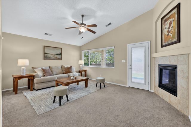 2605 Cerro Chafo Road SE, Rio Rancho, NM 87124