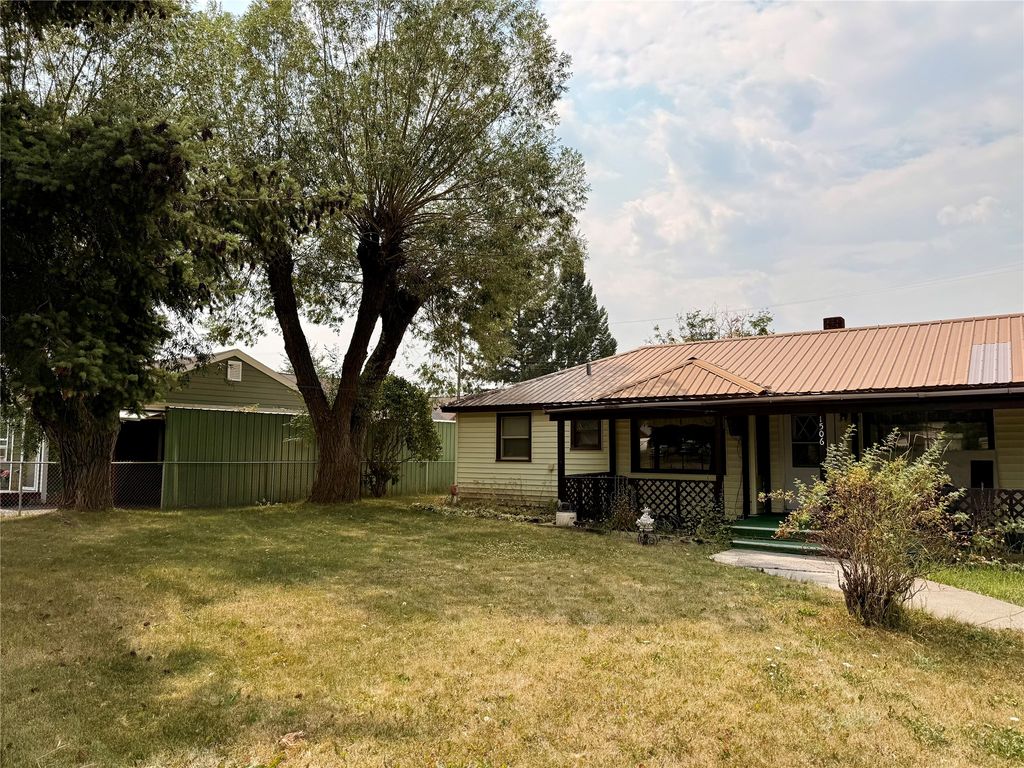 1506 4th Avenue W, Columbia Falls, MT 59912 photo 2