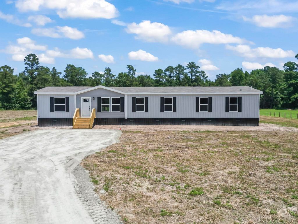 5601 Oak Grove Church rd., Nichols, SC 29581