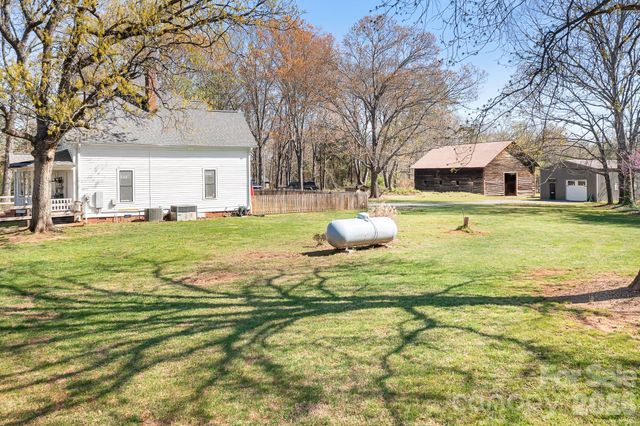 1315 Scotts Creek Road, Statesville, NC 28625