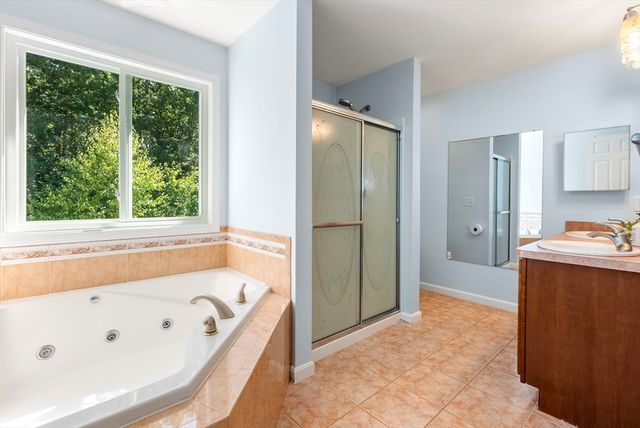 20 Audubon Way, Sturbridge, MA 01566