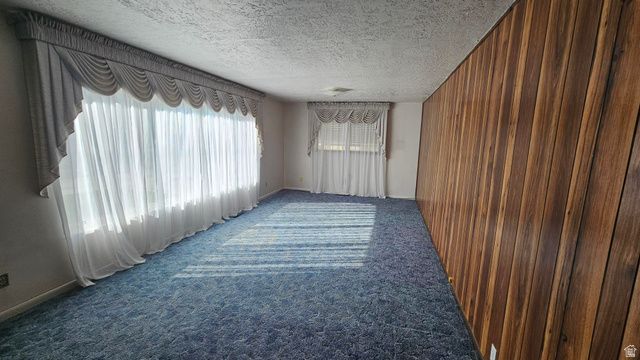 2078 W 5600 S, Roy, UT 84067