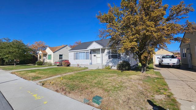 2078 W 5600 S, Roy, UT 84067