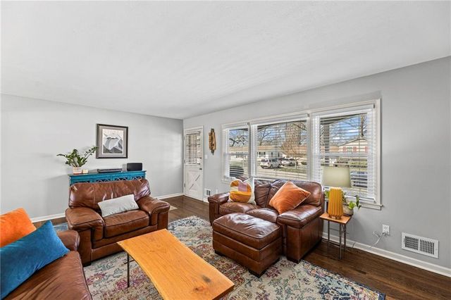 7301 Robinson Street, Overland Park, KS 66204