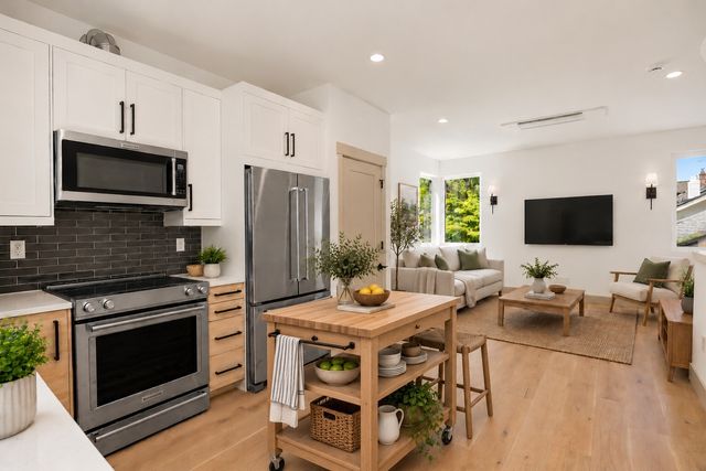 1255 NE 100th Street, Seattle, WA 98125