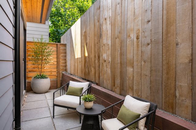1255 NE 100th Street, Seattle, WA 98125