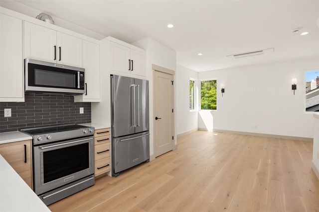 1255 NE 100th Street, Seattle, WA 98125