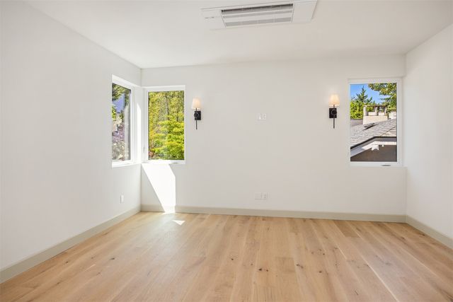 1255 NE 100th Street, Seattle, WA 98125