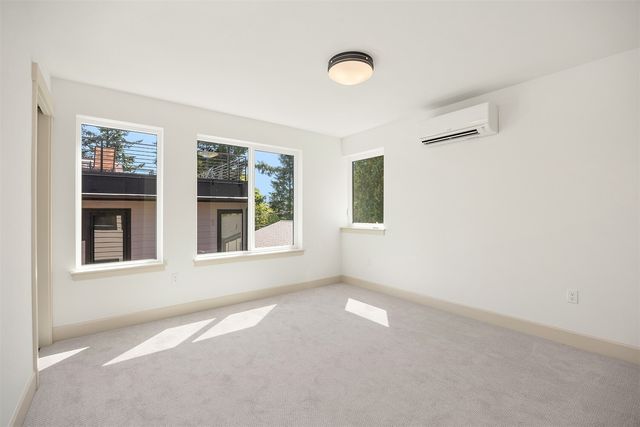 1255 NE 100th Street, Seattle, WA 98125