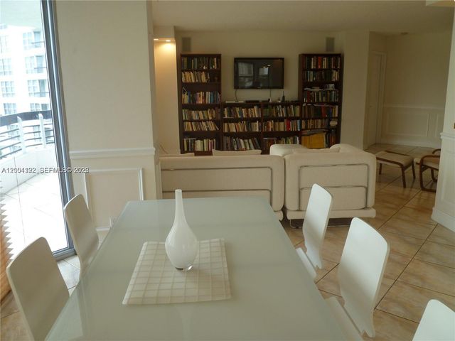 3600 Mystic Pointe Dr 513, Aventura, FL 33180