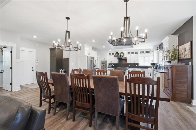 15928 E Cogan Lane, Independence, MO 64050