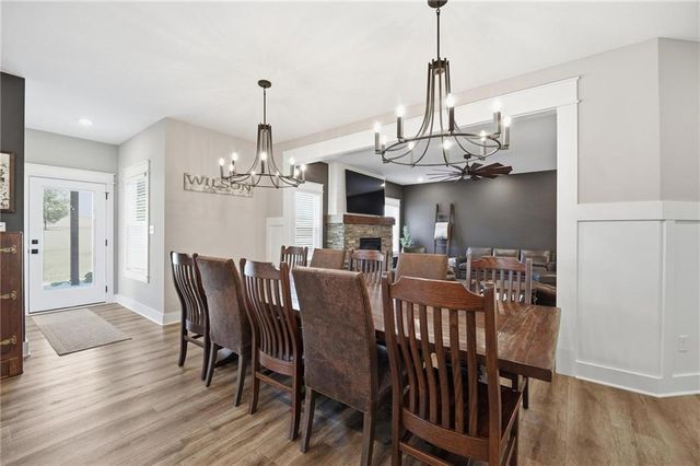 15928 E Cogan Lane, Independence, MO 64050