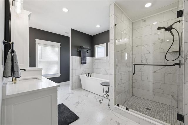 15928 E Cogan Lane, Independence, MO 64050