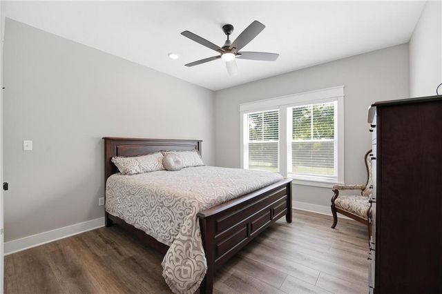 15928 E Cogan Lane, Independence, MO 64050
