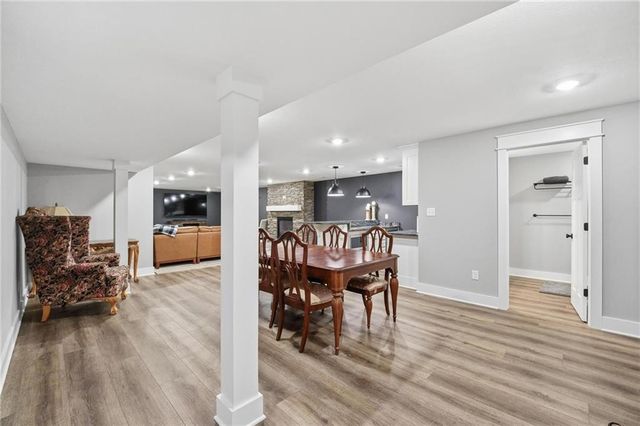 15928 E Cogan Lane, Independence, MO 64050
