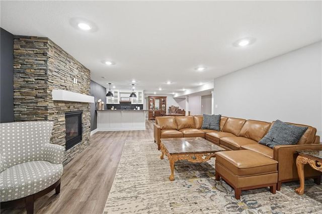 15928 E Cogan Lane, Independence, MO 64050