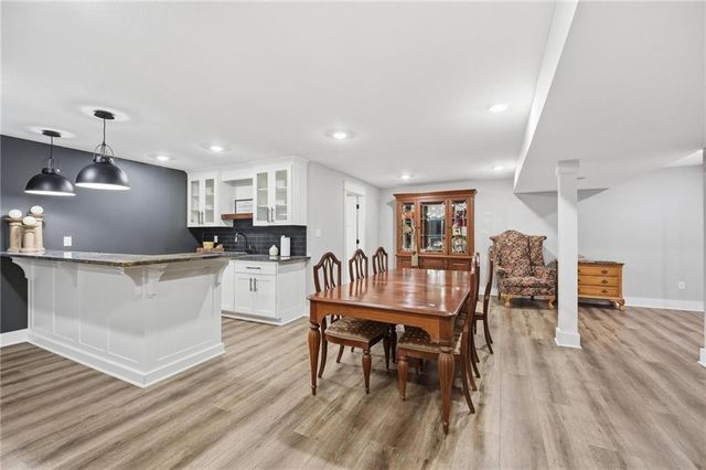 15928 E Cogan Lane, Independence, MO 64050