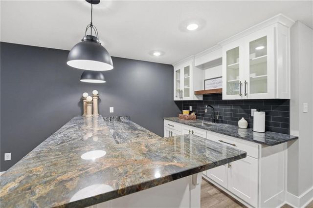 15928 E Cogan Lane, Independence, MO 64050