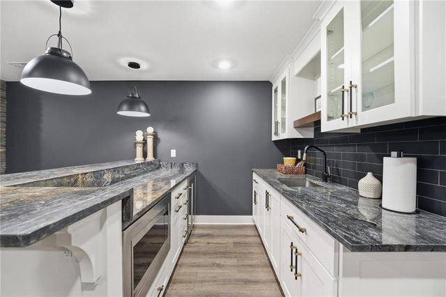 15928 E Cogan Lane, Independence, MO 64050