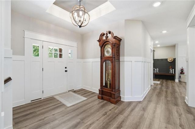 15928 E Cogan Lane, Independence, MO 64050