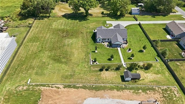 15928 E Cogan Lane, Independence, MO 64050