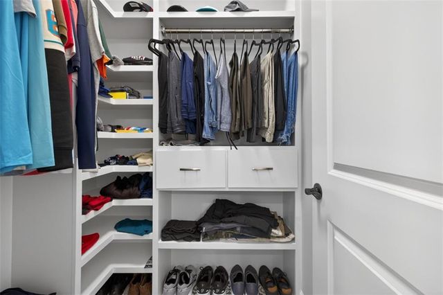 55 Geneva Way, Hoschton, GA 30548