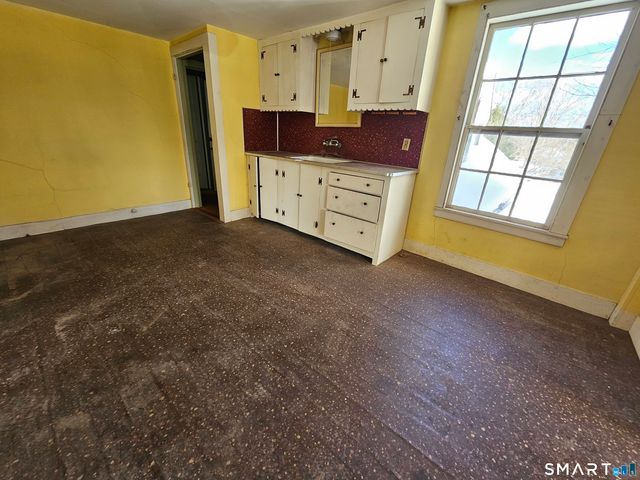 1004 Jerome Avenue, Bristol, CT 06010