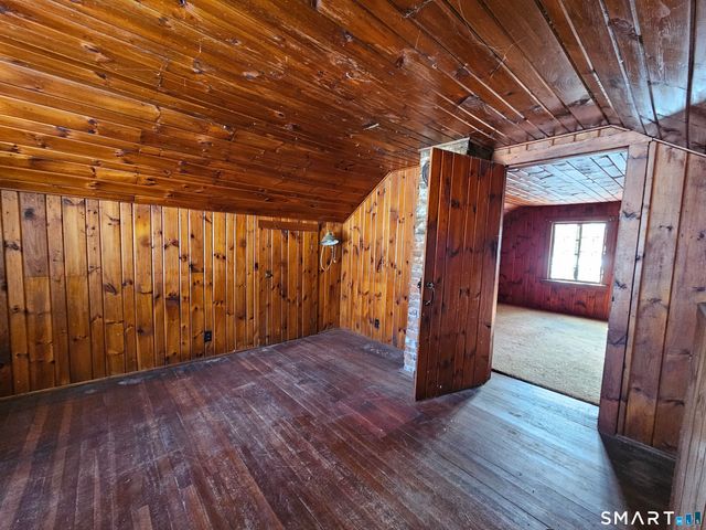 1004 Jerome Avenue, Bristol, CT 06010