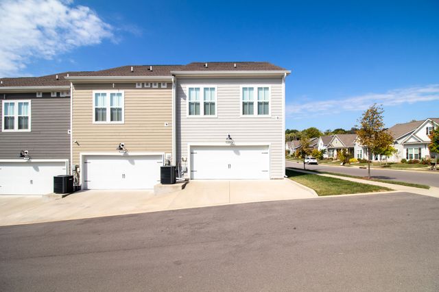 1664 Carson Meadows Ln, Nolensville, TN 37135